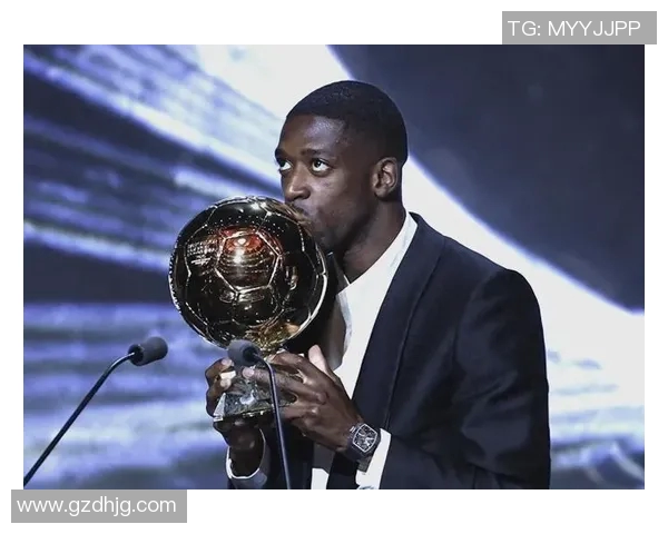 超级足球明星的传奇人生与辉煌成就全景揭秘