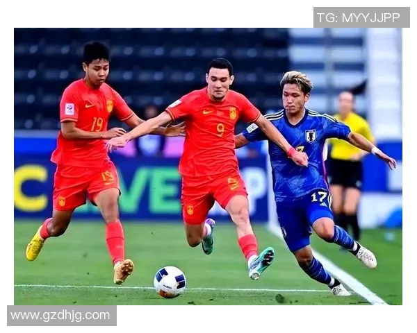 从打工人到足球明星的逆袭之路与奋斗精神的真实故事